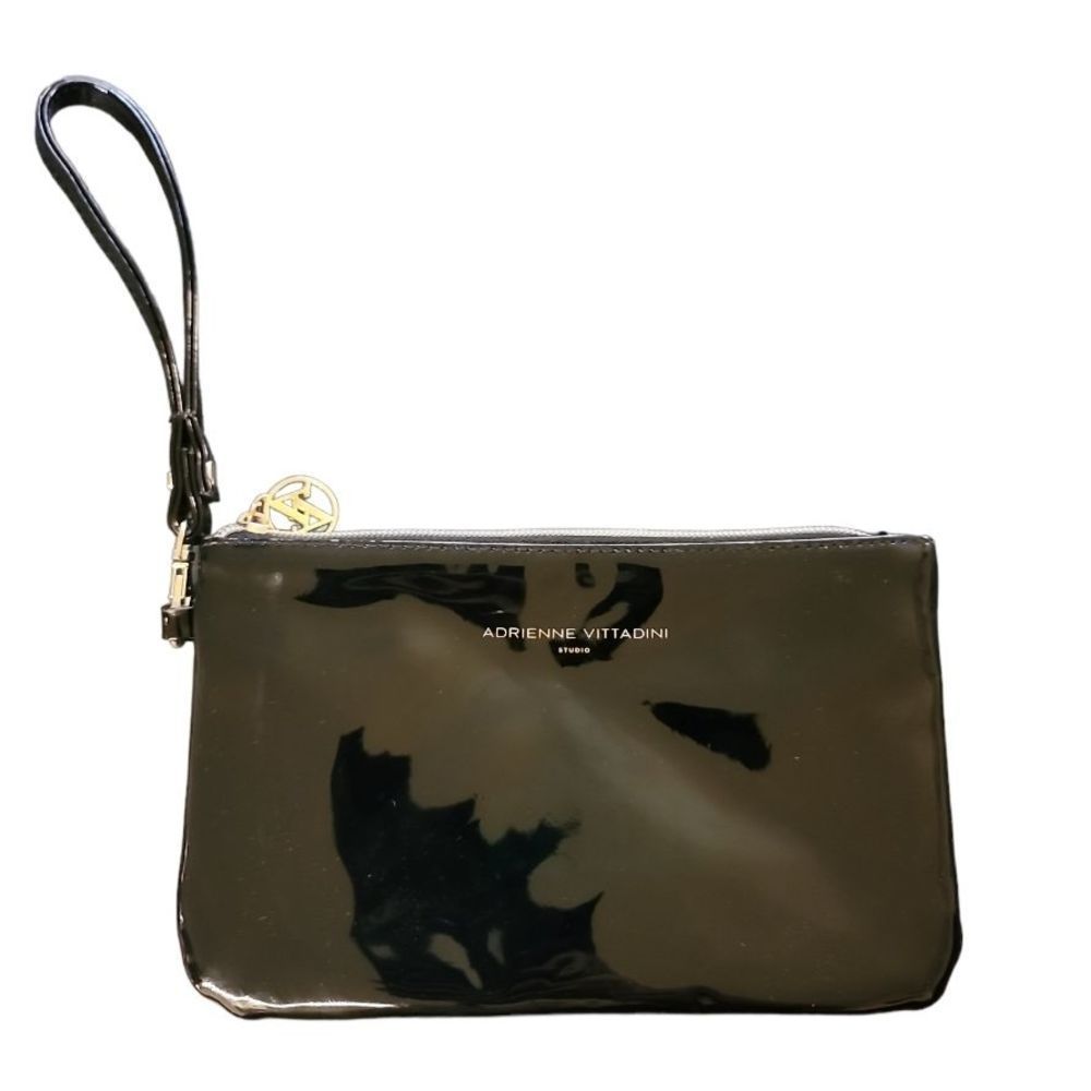 Adrienne vittadini studio wristlet